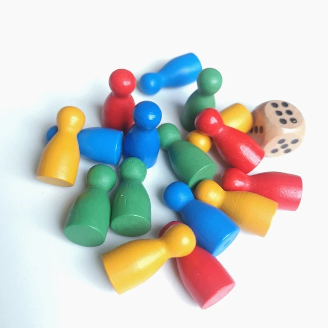 100 Pcs Colorful Wooden Chess  - Board Game Harvest recension och pris