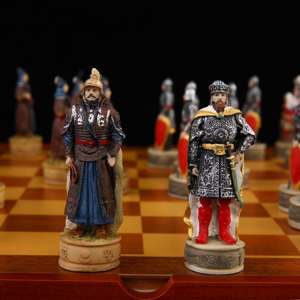 Entertainment Puzzle Chess Set - Yearbook Board Game Theme recension och pris